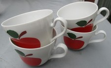 4 Kaffeetassen ohne UT, Seltmann Weiden Patricia Roter Apfel
