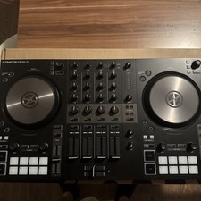 Native Instruments Traktor Kontrol S3