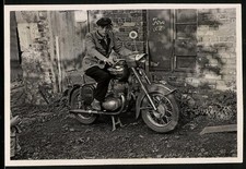 Fotografie junger Mann auf