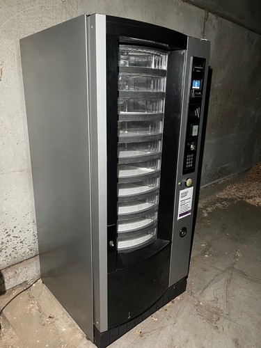 Getränkeautomat - ,