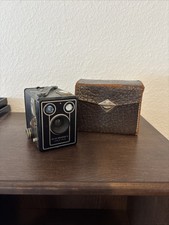Vintage Kodak Six-20 Brownie Model D Boxkamera mit Ledertasche Sammlerstück Rar