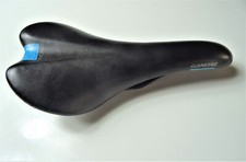 Winora Sportride Sattel Made by VELO schwarz blau Dekor orginal WINORA KULT