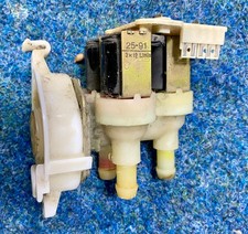 Original Miele Zulaufventil 3/4 Z 359 3X12L 220/240V Teile Nr. 1881620