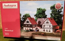 Auhagen 12 257 Bauernhof bestehend aus Bauernhaus, Scheune, Nebengebäude OVP