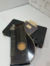 antike Zither im Koffer, Notenblätter & Stimmschlüssel, Musikinstrument, Konzert