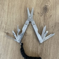 Leatherman Micra – Klein & kompakt Multitool Schlüsselbund Edelstahl 9-Werkzeuge