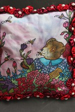  Unikat Seidenmalerei Teddybär Kissenhülle ca. 40 x 40 mit handgefertig. Blüten 