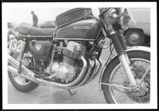 Fotografie Motorrad Honda 750ccm, Rennmotorrad Startnummer 132 