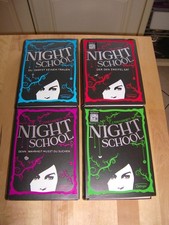 C.J.DAUGHERTY - NIGHT SCHOOL  BAND 1 - 4   GEBUNDEN    ! SEHR GUT !