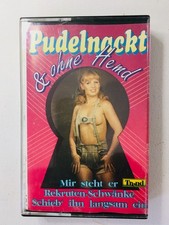 PUDELNACKT und ohne Hemd MC