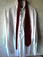 herren hemd gr.m weiss  Fa. ST. Pierre mit Seidenkrawatte