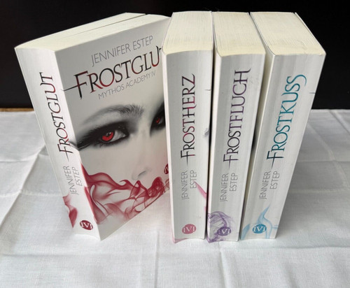 Buch serie mythos academy - 4x,