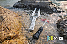 Giant Stimmgabel DNA Key D