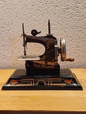 alte Kinder-Nähmaschine