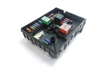 1K0937125A RELAY FUSE BOX