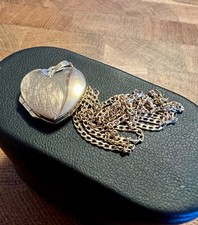 Herz Medaillon Echt Gold 333 Damen Anhänger Amulett zum öffnen für 2 Foto