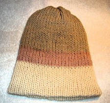 Doppelt selbstgestrickte beige braune  Mütze Unisex ohne Aufschlag