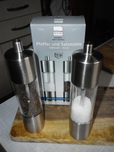 Pfeffer und salzmühle - pfeffer,