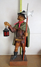 Holzfigur Nachtwächter mit