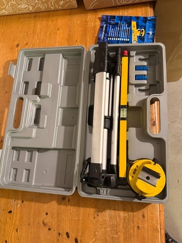 Laser wasserwaage mit stativ - laser-,