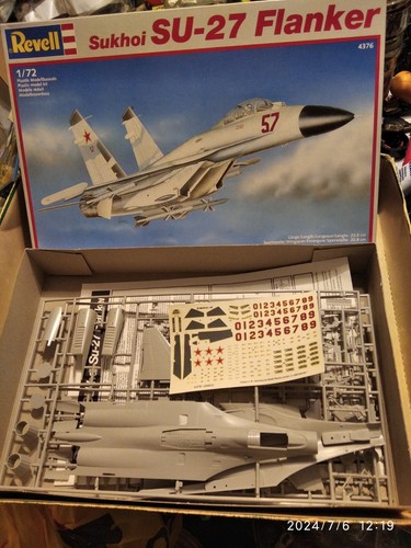 Revell 27 flanker - 27,
