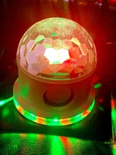 LED Crystal Magic Ball Light mit integriertem Bluetooth-Lautsprecher