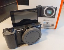 Sony Alpha A5100 Digitalkamera - Schwarz (Nur Gehäuse) - 9729 Auslösungen