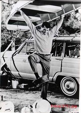 Ein Goldfisch an der Leine - Rock Hudson - 2 Pressefotos - 15x21cm (7304)