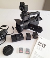 Profi-Videokamera Canon XA70 4K-Camcorder mit Tasche und Zubehörpaket, Neuwertig