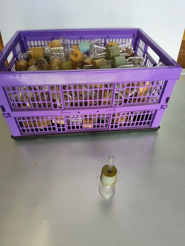 Tropftrichter aus glas mit - aus,