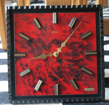 kultige Atlanta Exclusiv Vintage-Wanduhr, Keramik, Eisen, Junghans W738, rot