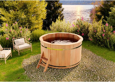 Holz Badefass Bergen, Hot Tub