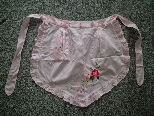 Bestickte küchenschürze - bestickte,