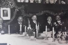 Foto-AK Kaiser Wilhelm 2. 25-jähriges Thronjubiläum ? Festtafel 1913 ?