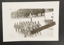 Foto Wk2 Panzerjäger Aufmarsch Valognes Normandie Besatzung Uniform Ansicht Bild