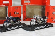 2 Motorräder 1:24 von Guiloy