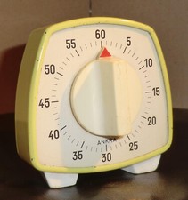 ANKRA vintage KURZZEITMESSER Eieruhr 60 Minuten pastellgelb weiß Rockabilly 1965