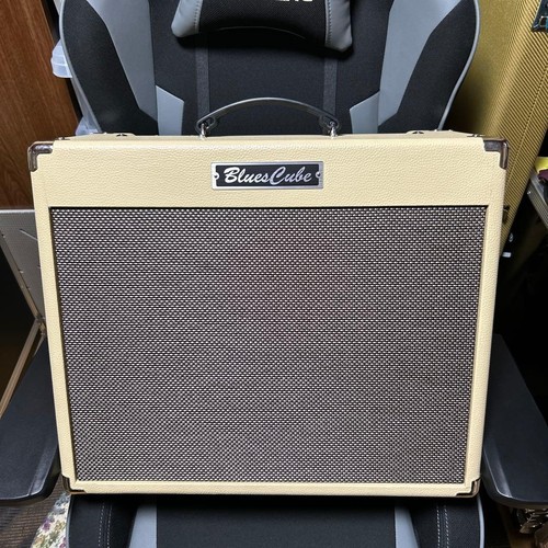 Roland blues cube - cube, stage