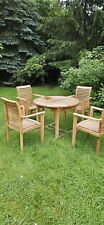 Gartenmöbel aus Teakholz 1 Tisch, 4 Stühle und Auflagen