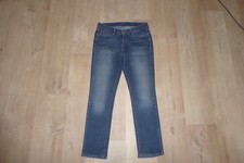 Levis W28 L30 Slight Curve