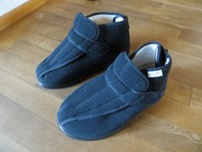 Varomed  Verbandschuhe/ Hausschuhe mit Klettverschluss und Reißverschluss Gr. 41