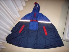 TCM XL Regen Poncho Regencape mit Kapuze 1 x Regenmantel Regenjacke Überzieher