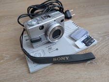 Sony Cyber-shot DSC-V1 5,0 MP Digitalkamera - Silber