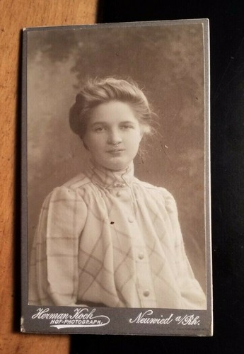 Mädchen junge frau - -,