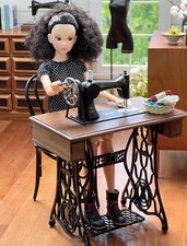 1:6 Puppe Vintage Nähmaschine