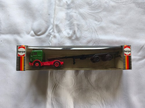 Herpa containersattelzug - mb,