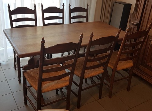 Klassischer esszimmertisch mit - esszimmertisch,