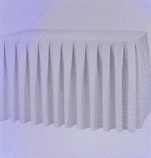 "Skirting für Buffet-Tisch