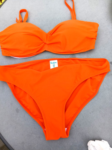 Orangefarbener neuer bikini - orangefarbener,