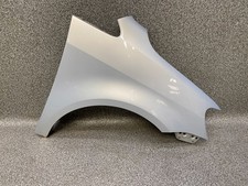 Kotflügel vorne rechts Silber